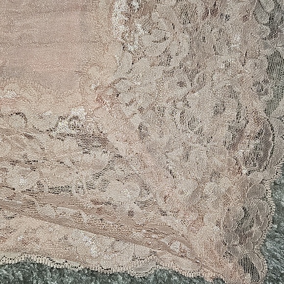 🔥Light Pink Blouse 🔥 - Picture 3 of 4